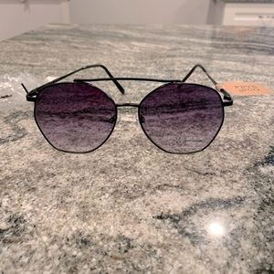 Frye & Co Black Gradient Aviator Sunglasses